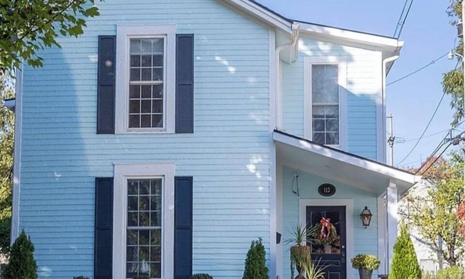 Bardstown Casa | Bourbon on Broadway- 3 King Bed- Downtown Bardstown-Walk everywhere!!