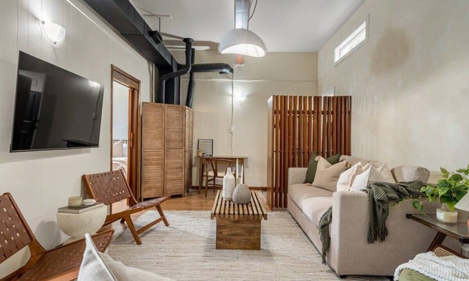 Drumheller Apartamento | Bourbon | Retro Getaway | Sleeps 4 & Full Kitchen!
