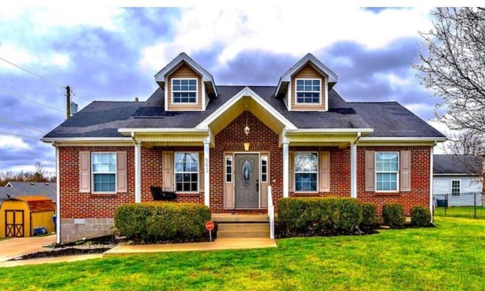 Lawrenceburg Casa | Bourbon Trail HotTub Dog friendly 3BR