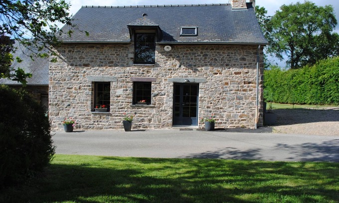 Bourg-des-Comptes Casa | Bourg Des Comptes: bodega casa