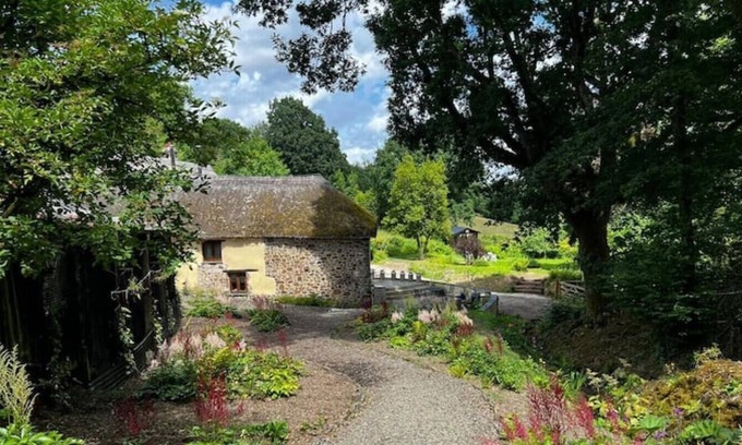 Highampton Casa | Boutique 16th century barn conversion - sleeps 4, deepest Devon