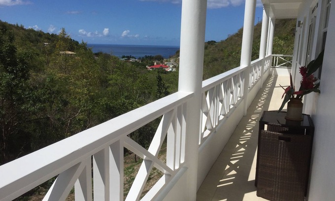 Mero Apartamento | Apartamento boutique con vistas al pueblo costero caribeño de Mero
