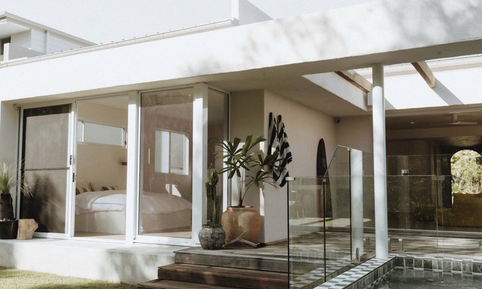 Agnes Water Casa | Boutique Beachfront 4 Bedroom Home with Magnesium Pool