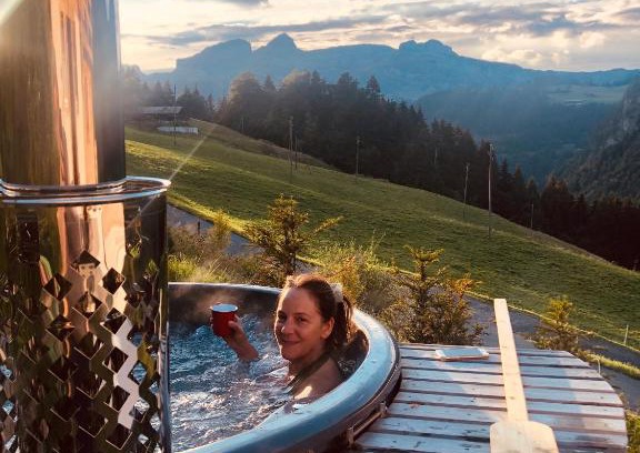 Ormont-Dessous Chalet De Esquí | Boutique Chalet Panoramic Views Hot Tub