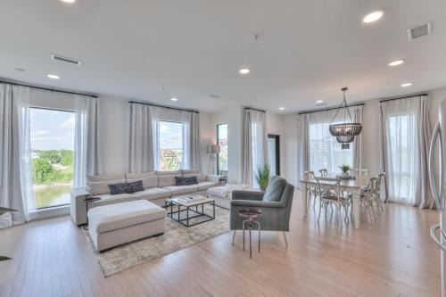 North Capitol Casa | Boutique Condo On Nashville's Riverfront- Eve #402