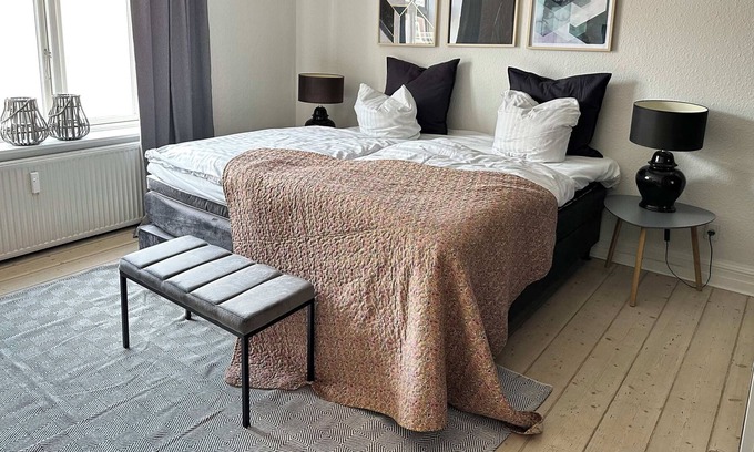 Aalborg Apartamento | Boutique flat in the heart of Aalborg - parking