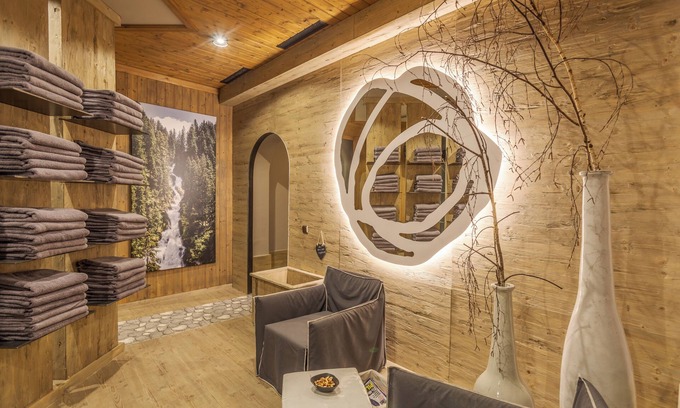 Saalbach-Hinterglemm Hotel | Boutique house happYellow