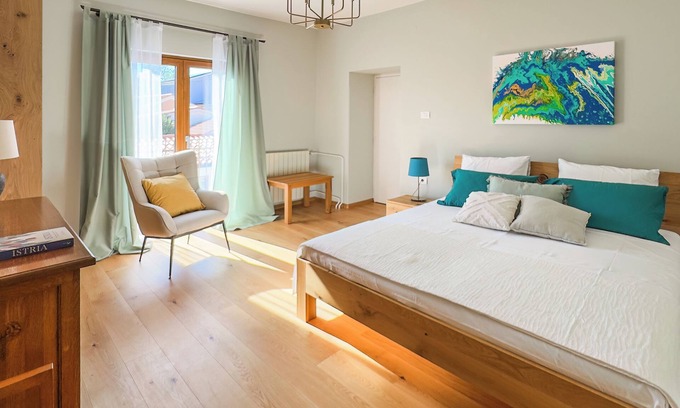Koper Villa | Villa Domenico: spacious holiday house with a garden and a beautiful view