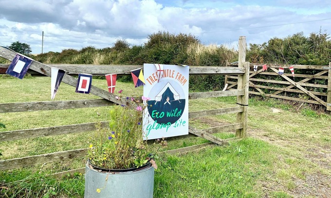 Torpoint Cabina | Boutique luxury Bell tent near Torpoint