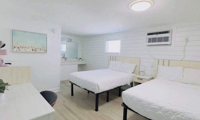Downtown Myrtle Beach Apartamento | Boutique on the beach, Studio #120 + Pool