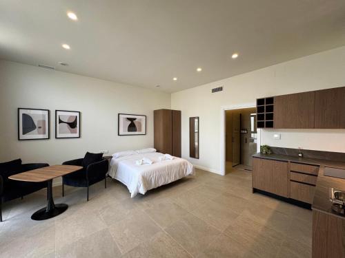 Pobles del Sud Apartamento | Boutique Room - Plaza Tower