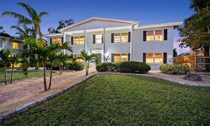 Indian Harbour Beach Casa | Boutique Style Quadplex/4 Apts/Walk to beach/Pet friendly