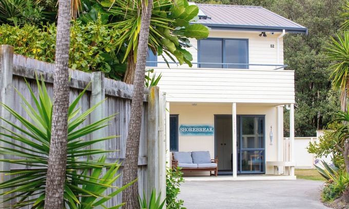 Bowentown Casa | Bowentown Relax - Waihi Beach Downstairs Unit