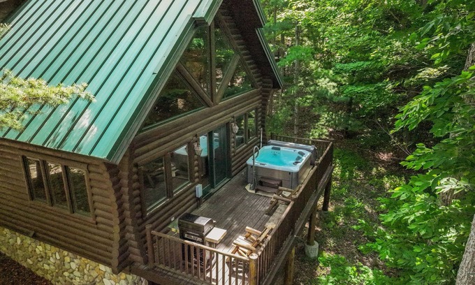 Boyne City Cabaña | Boyne Mountain Cabin with Hot Tub Next to Skiing and Golf!