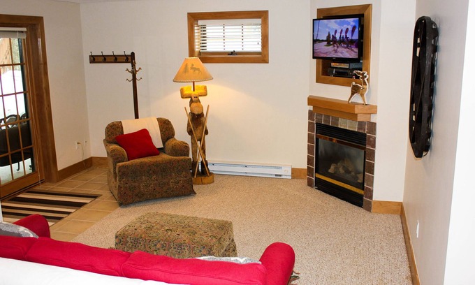 Boyne Falls Condominio | Boyne Mountain, Disciples Village Condo - Steps To Boyneland Run