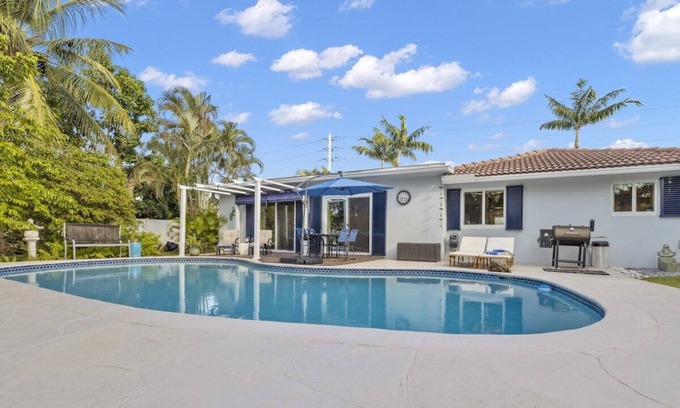 Lake Ida Shores Casa | Boynton Bouy - 2 bed pool home with private dock