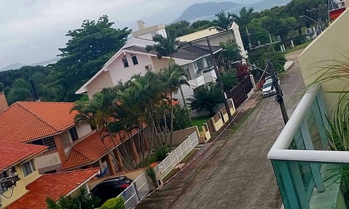 Barra da Lagoa Apartamento | Cozy penthouse in Barra da Lagoa - 200m from the beach.