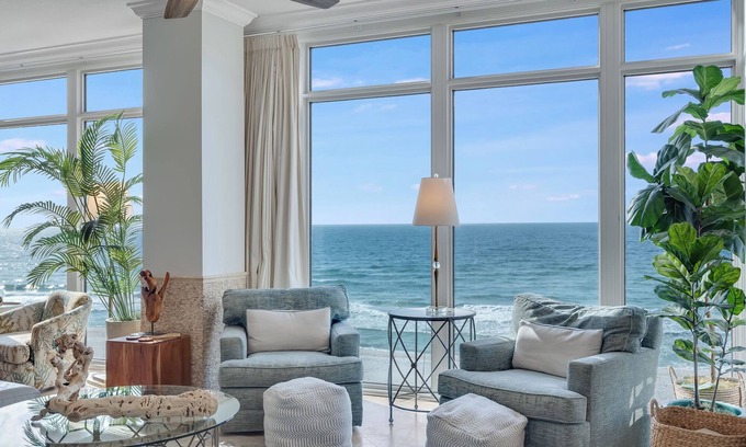 Crescent Beach Condominio | BR Beautiful Condo with fabulous views, spring/summer open book now!