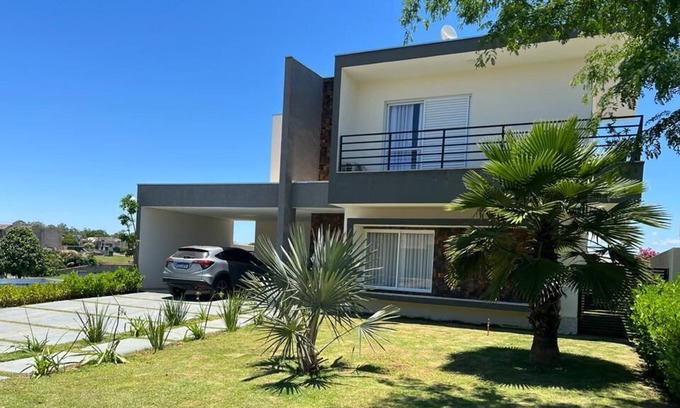 Porangaba Cabaña | Casa de Campo Ampla, Nova e com Piscina Climatizada, em Condomínio Fechado