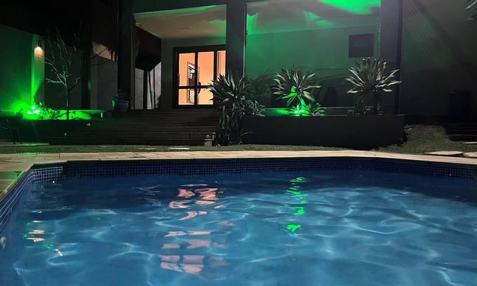 Estancia das Flores Casa | Casa Condomínio Fechado c/3 Suítes. Relaxe c/a Família Acomodação Tranquila