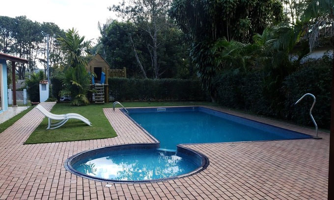 Sao Paulo Casa | Hermosa casa con piscina y casa en el árbol a orillas de la presa de Guarapiranga