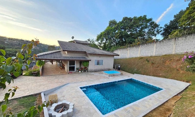 Caiocara Casa | Farm in Atibaia Swimming pool, football pitch and bonfire Your pet is welcome