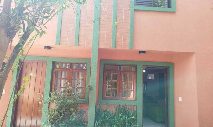 Jardim Vitoria Apartamento | Casa em Condomínio no Guarujá Muito Aconchegante
