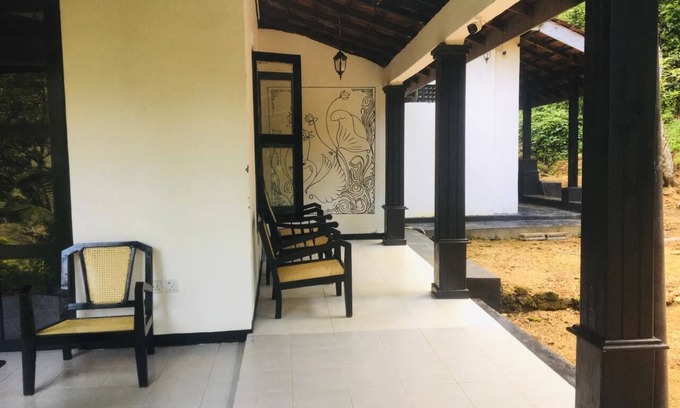 Yatiyantota Hotel | Bracedale Estate Hotel