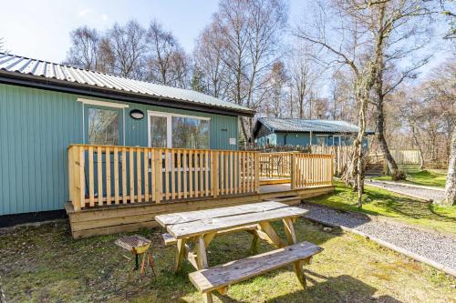 East Lewiston Casa | Bracken Lodge 7 with Hot Tub