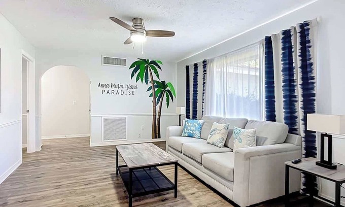 Palma Sola Casa | Bradenton Retreat: 4BR/2BA w/Pool & Mini Golf