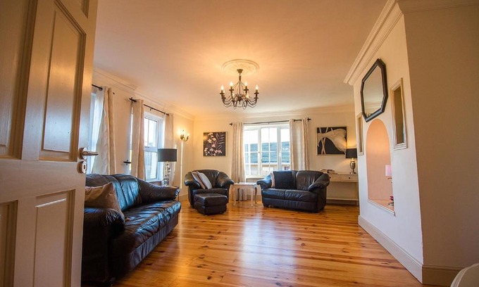 Bundoran Casa | Bradog House - Beautiful 4 Bedroom House in Central Bundoran