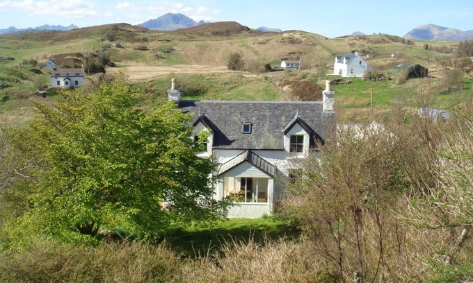 Tarskavaig Casa | Braeside cottage