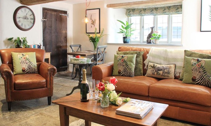 Horton Casa | Bramley Cottage at Stepps House