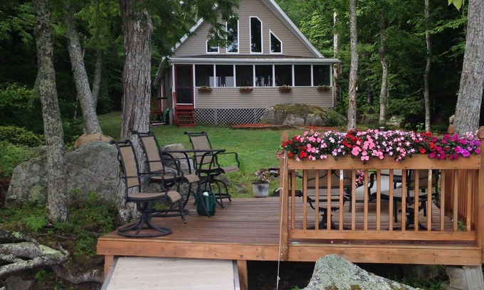 Ellsworth Casa | Hermosa cabaña en el bosque en el prístino Branch Lake, Ellsworth ME