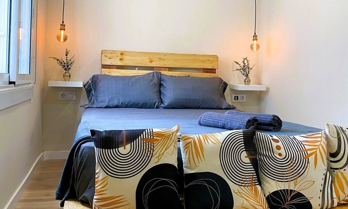 Santa Coloma de Gramenet Apartamento | Brand new apartment in BCN with photo booth