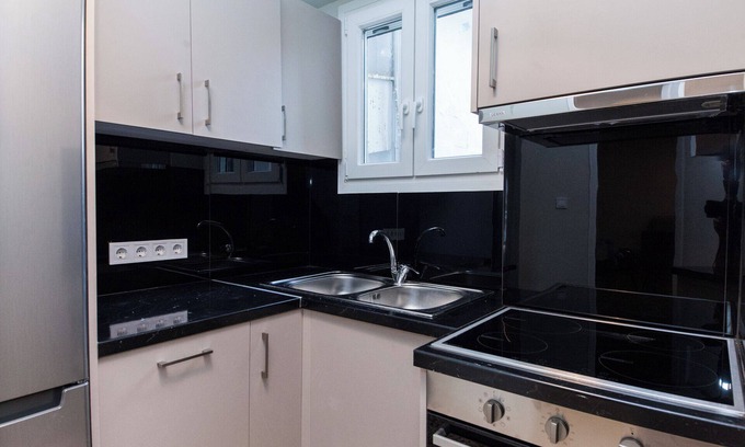 Pangrati Apartamento | Brand New 2 Bd Apt in Pagrati w Balcony