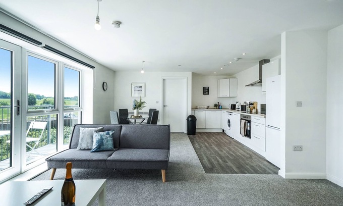 Luton Apartamento | Brand New 2 Bed, 2 Bath Apartment in Luton 11