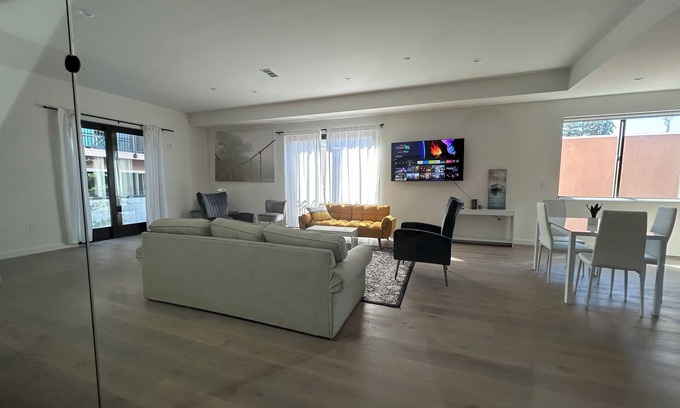 Redwood Oaks Casa | Brand New 2 br 3 full ba townhouse, sleeps 8, two car garage, gated complex