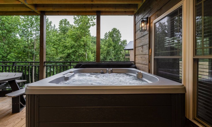 Sevierville Casa | Brand NEW 2bed 2bath w Hot Tub