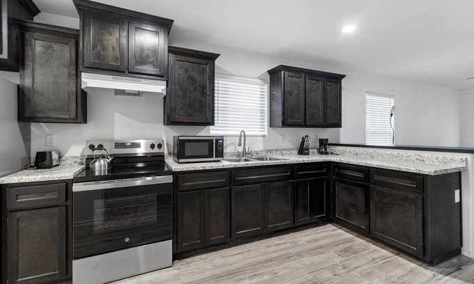 San Benito Casa | Brand New 3 bed house in central San Benito with AC, WiFi, and digital features