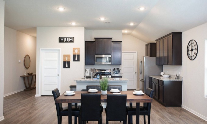 San Antonio Casa | Brand-New 3BR Brooks Furnished Extended Stay Private Yard Wi-Fi W/D SA
