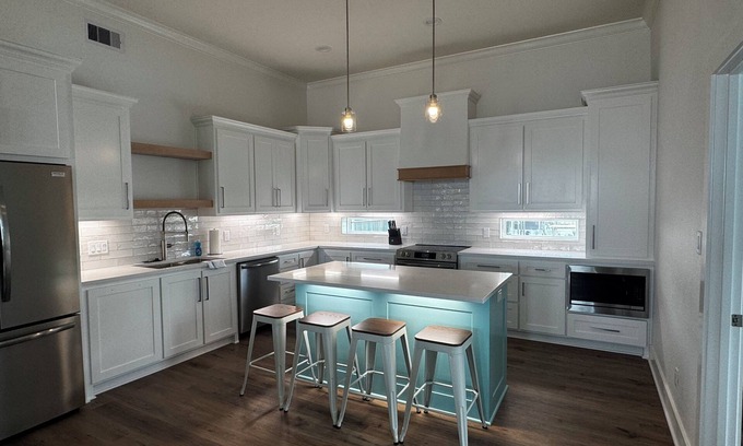 Crystal Beach Casa | Brand new 4/2 beach house is located 2nd Row with great views. Sleeps up to 10