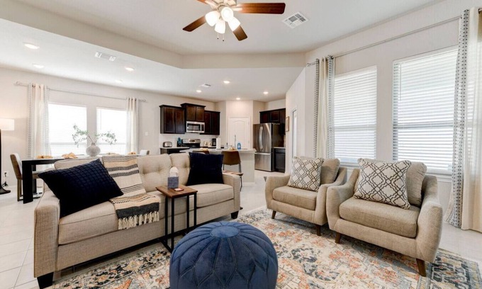 Jarrell Casa | Brand New 4B Home in Jarrell