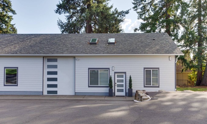Hockinson Casa | BRAND NEW! 5 bedroom guesthouse in Brush Prairie sleeps 10