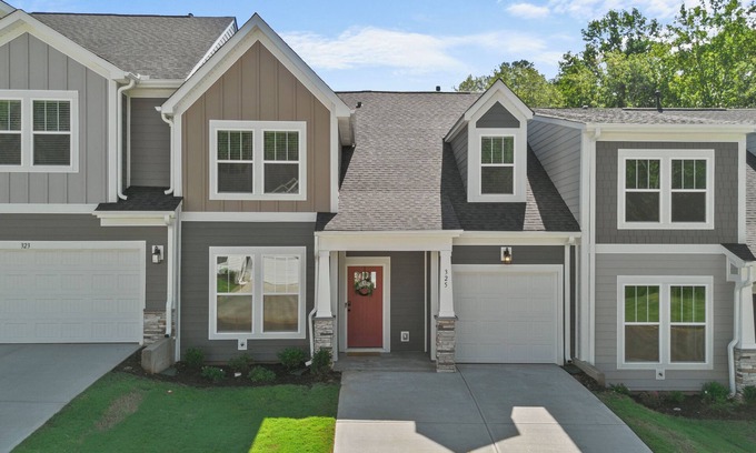 Central Casa | Brand New 5BR Townhome – Modern Comfort Near Clemson University!