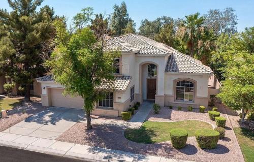 Chandler Casa | BRAND NEW 6 bdrm, 3 bath HEATED pool SLEEPS 16