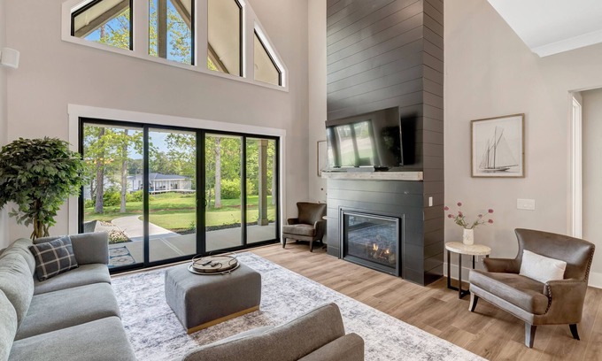 Henrico Casa | Brand New 6-bedroom Lakefront House with Boathouse on over 2 Acres!