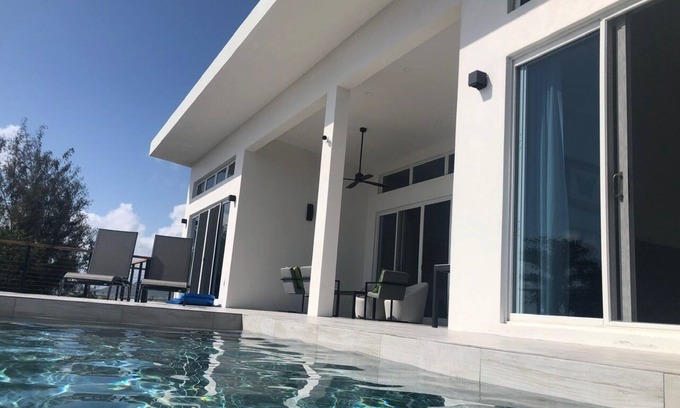 Westbury Casa | Brand new and modern with breathtaking views