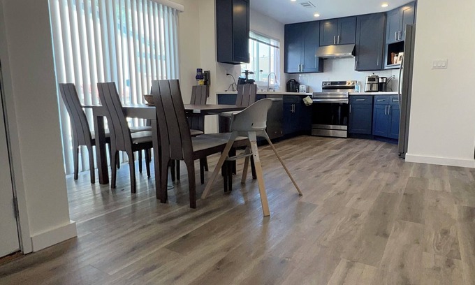 Ardenwood Casa | Brand new and quiet whole house