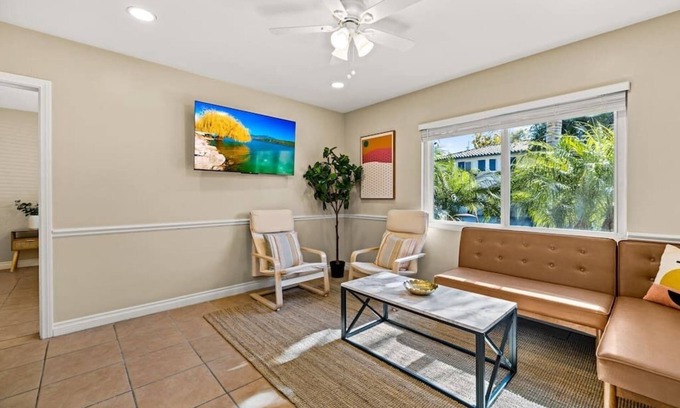 West Beach Apartamento | Brand New Apartment Close to Beach and Downtown!